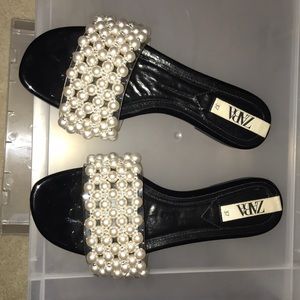 Zara pearl slides size 37